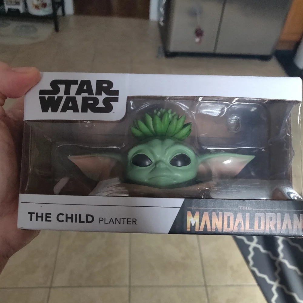 Star Wars The Child Planter - Picture 4 of 9